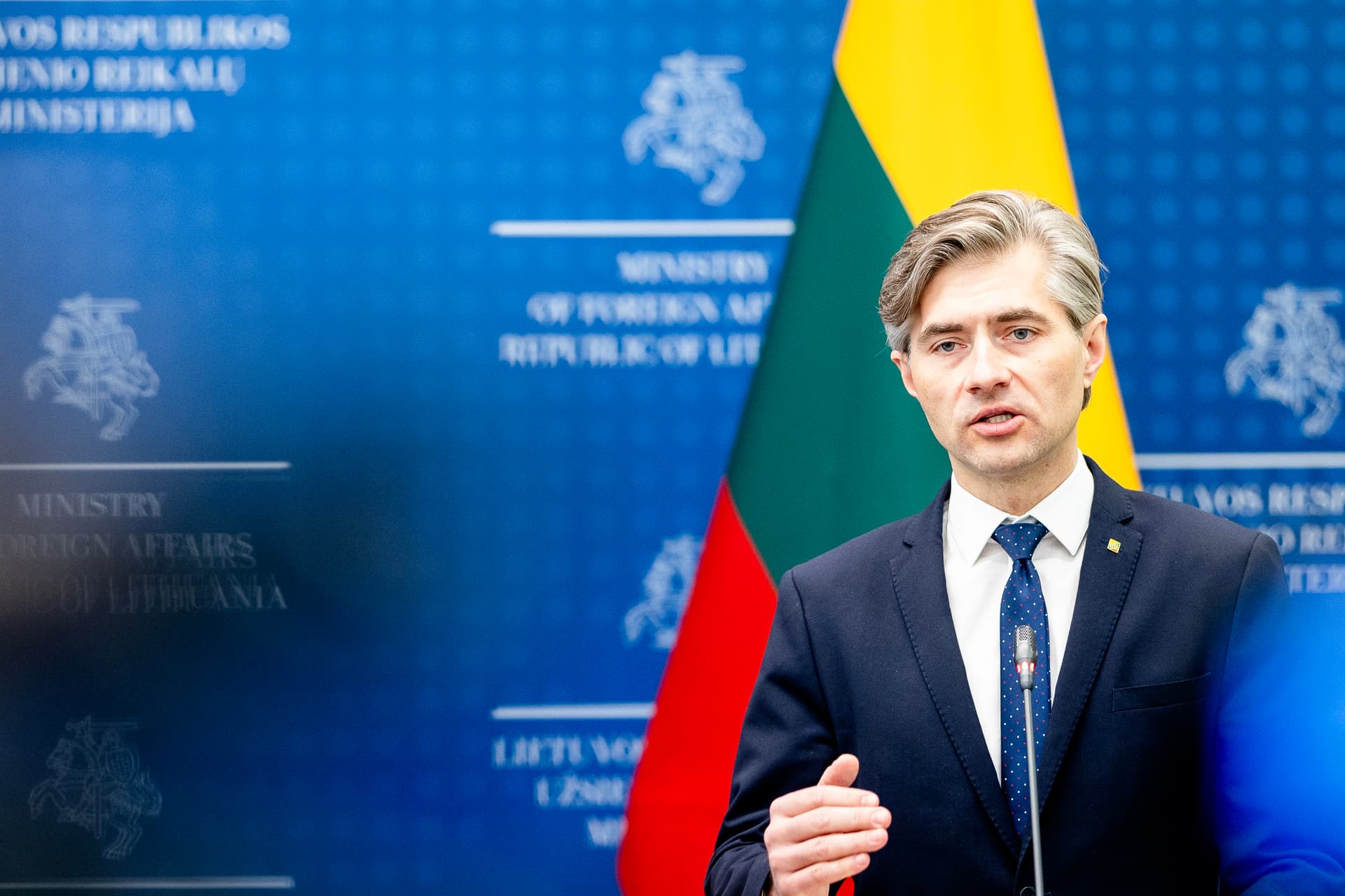 Budrys : šiuo metu nėra svarstoma apie Lietuvos piliečių evakuaciją iš Artimųjų Rytų