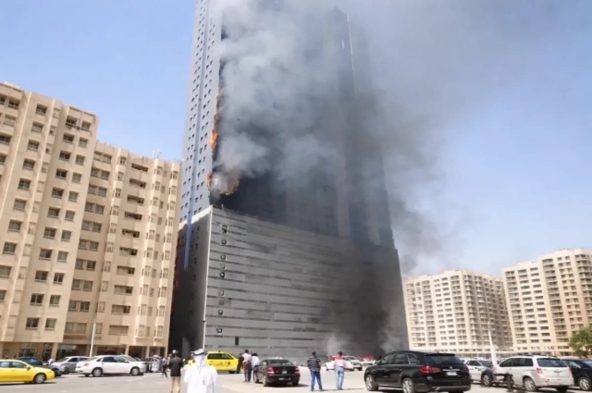 Новые взрывы в Дубае : хроника второго дня конфликта на Ближнем Востоке