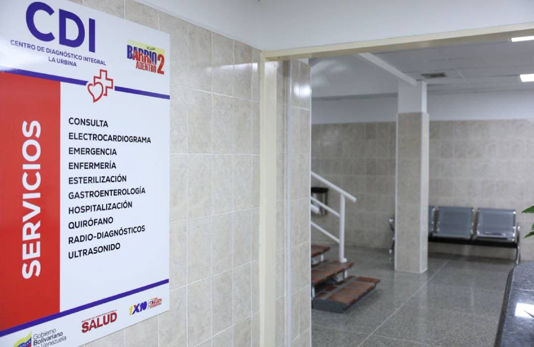 Batas blancas de rojos colonizadores – Correo del Caroní