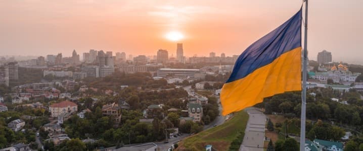 Zelenskyy Pushes for Trilateral Summit With U . S . and Russia in Abu Dhabi