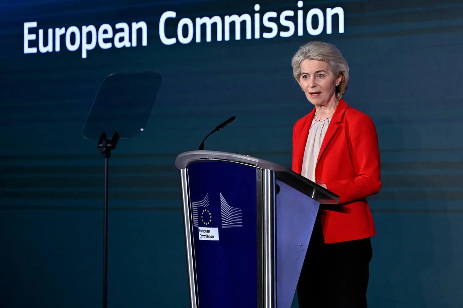 World Leaders, U.S. Lawmakers React to U.S. Strikes on Iran