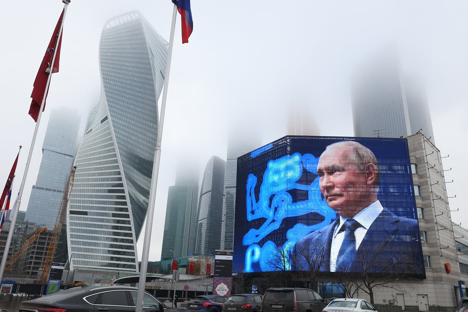 Cracks Spread Through Putin’s Power Structure
