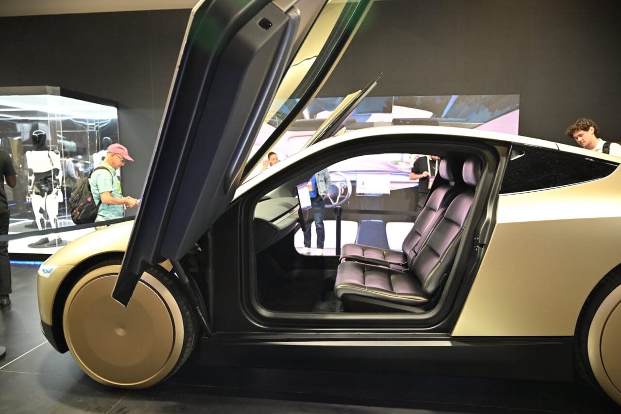 Tesla Cybercab Program Manager Exits, Brags About Pushing the Boundaries of Safety