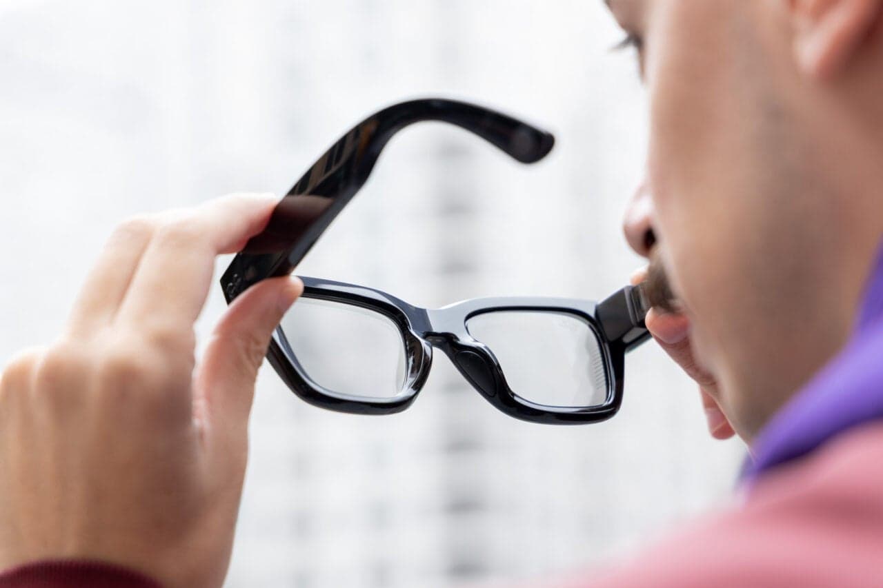 Dear Meta Smart Glasses Wearers: You’re Being Watched, Too