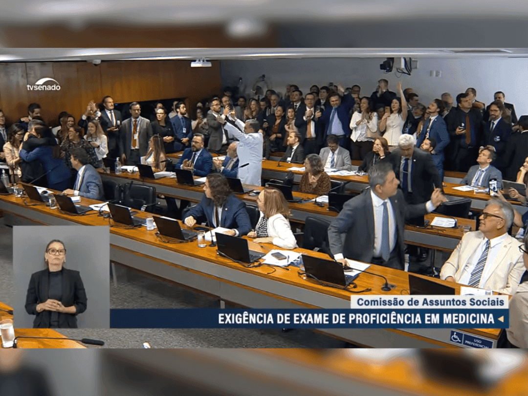 OAB da Medicina : Senado aprova exame obrigatório para avaliar novos médicos