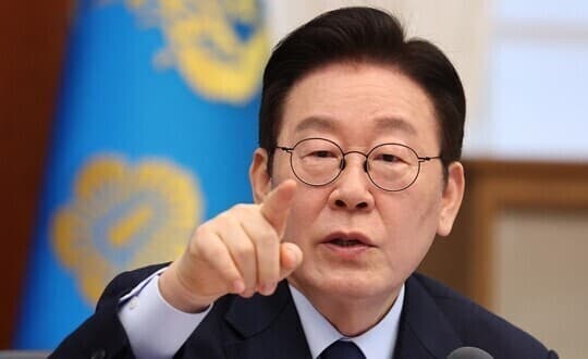 순방 나선 이재명 대통령 , 중동 상황 관련  비상대응 체제  유지 지시