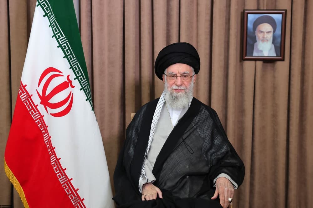 Profil Ali Khamenei , Pemimpin Tertinggi Iran yang Tewas dalam Serangan AS - Israel