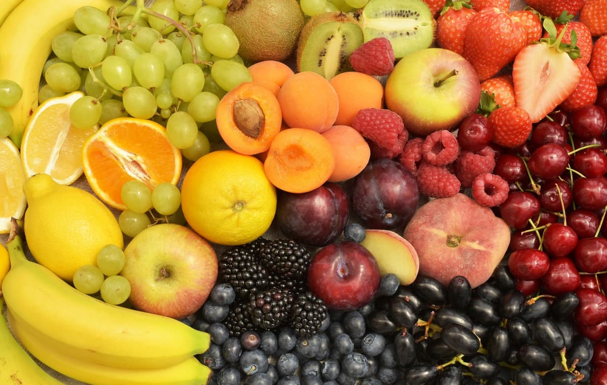 Τα 6 καλύτερα φρούτα για την ενίσχυση της υγείας του εντέρου και τη βελτίωση της πέψης