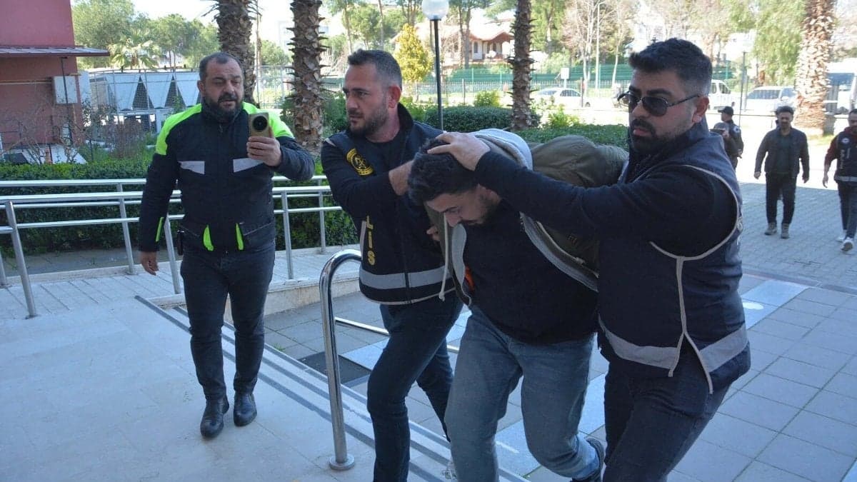 Aydında erkek arkadaşı tarafından 7 bıçak darbesiyle öldürüldü