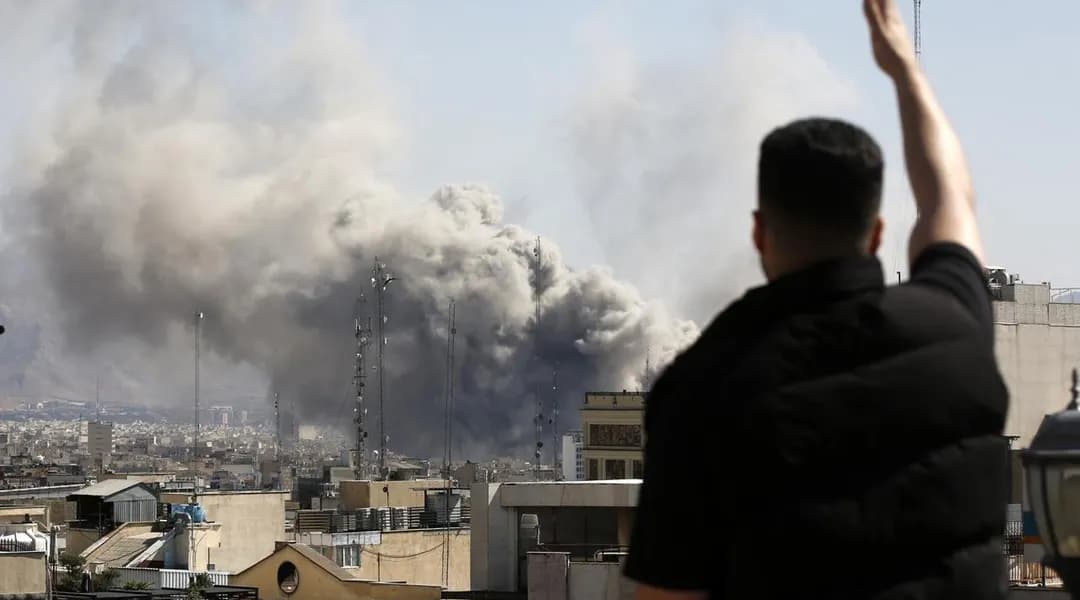 RÉCIT . Iran : frappes israélo - américaines , riposte , mort dAli Khamenei … Ces deux jours où