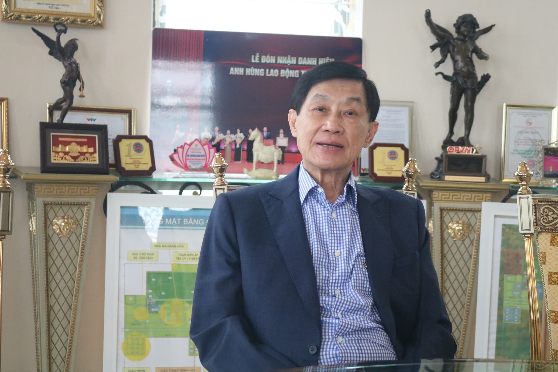 Johnathan Hạnh Nguyễn  Người mở đường  - Nhìn lại di sản của một kiều bào tiên phong