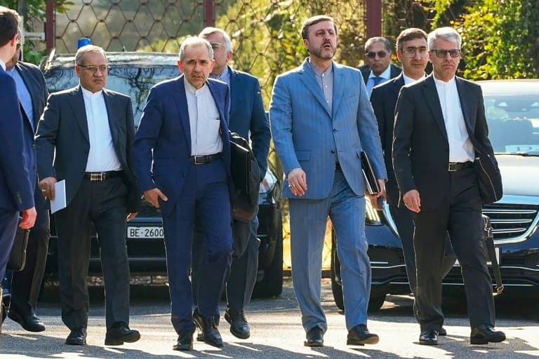 Après des discussions avec lIran , Washington appelle son personnel non essentiel à quitter Israël