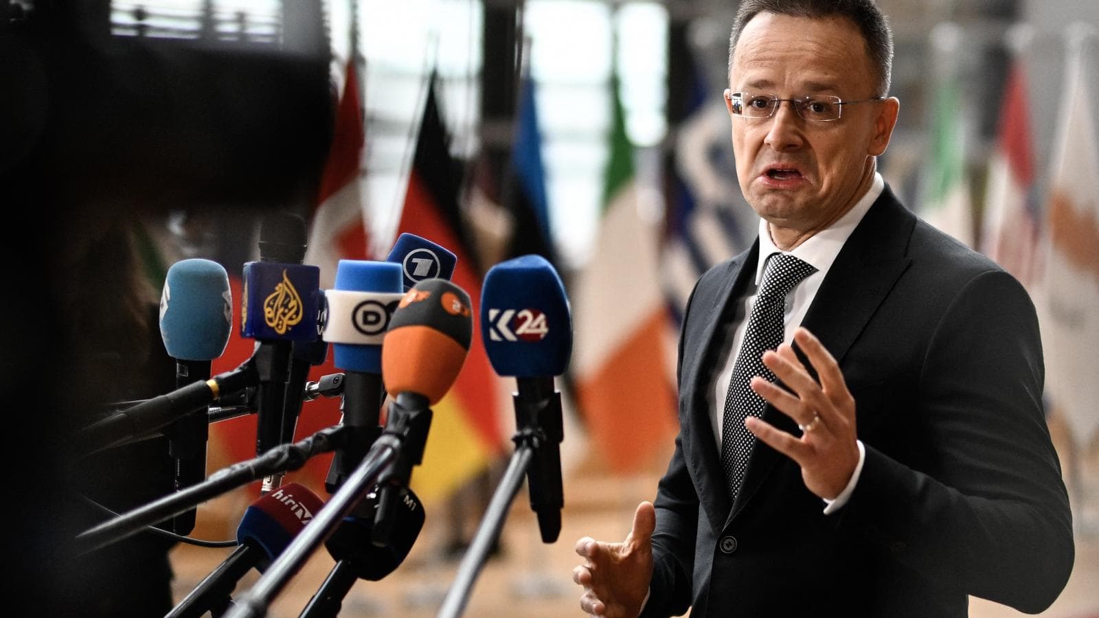 Magyar külpolitika – Regionális éllovasból útszéli dilettáns