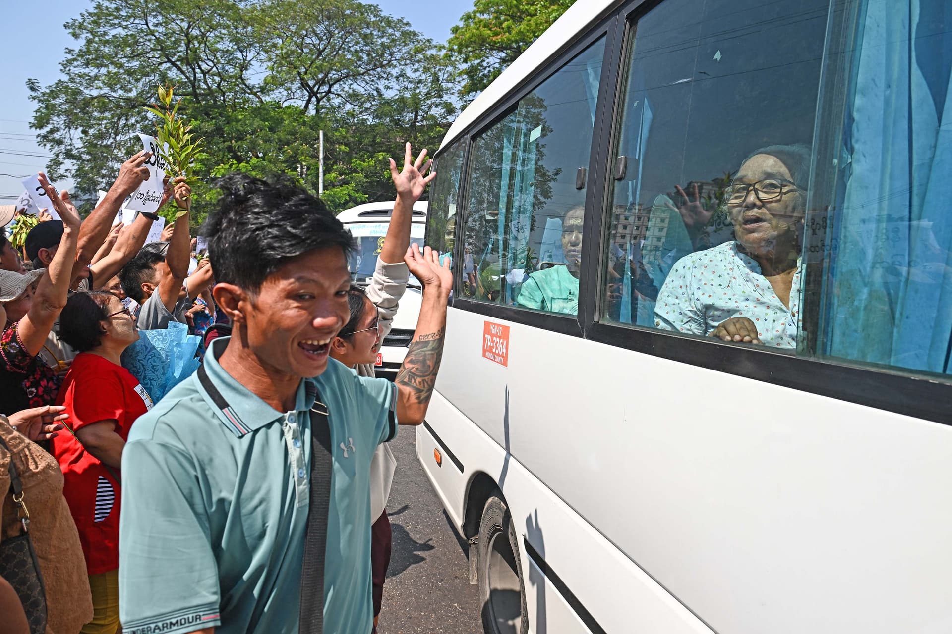 Junta Beri Amnesti 7 . 000 Orang Simpatisan Kelompok Teroris