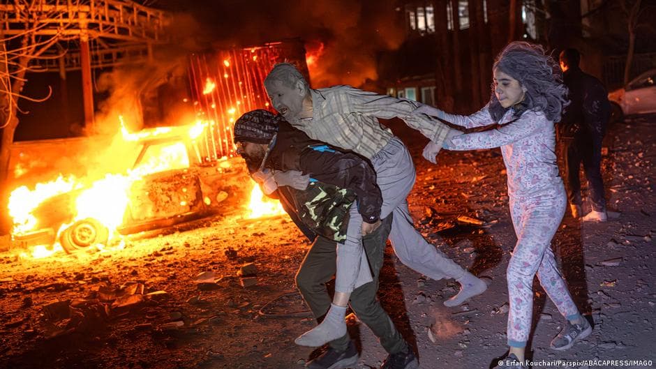 İran : Saldırılarda can kaybı 555  e yükseldi