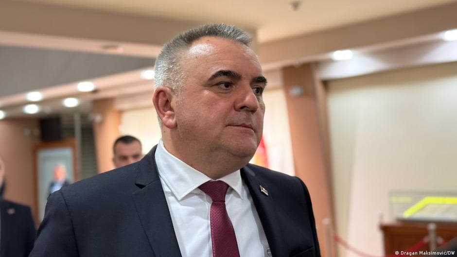 Drama u tri čina u RS – pad i povratak Save Minića