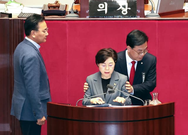 매달리는 국힘 ,  허들  높이는 민주 … TK 행정통합법 막판 진통