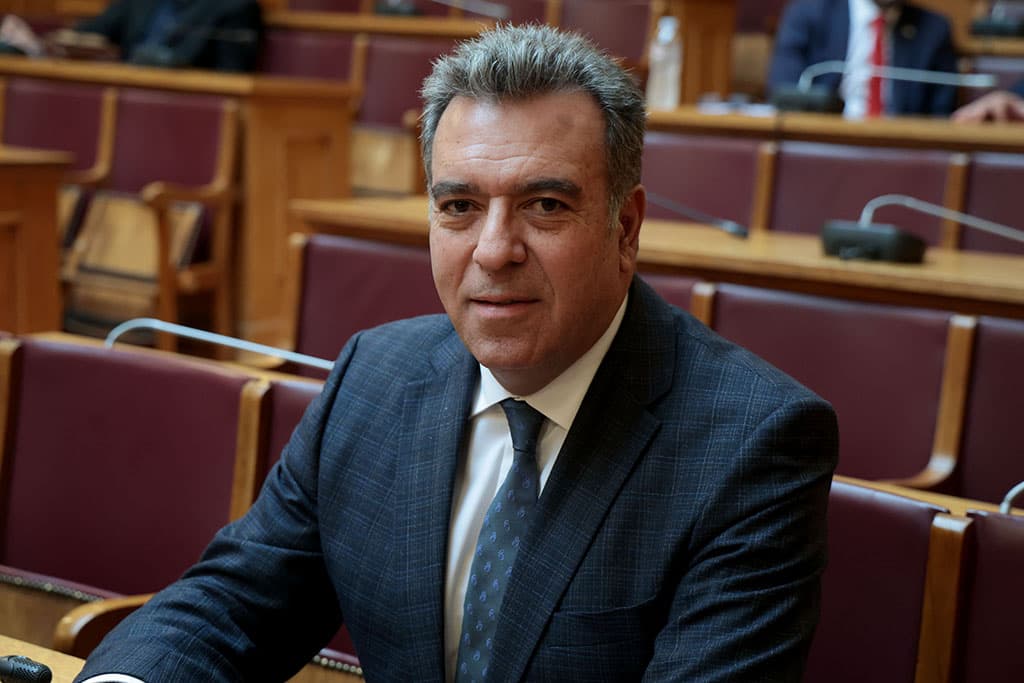 Μάνος Κόνσολας « Ο τουρισμός να συνδεθεί με έννοιες όπως η φέρουσα ικανότητα , η ανθεκτικότητα και η αειφορία »