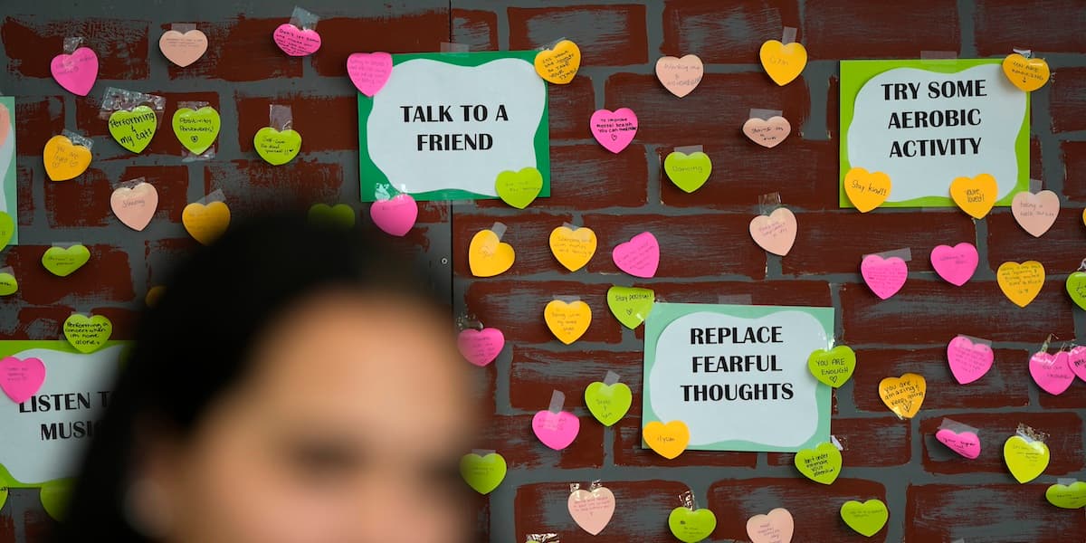 Sui social si parla troppo di salute mentale ?