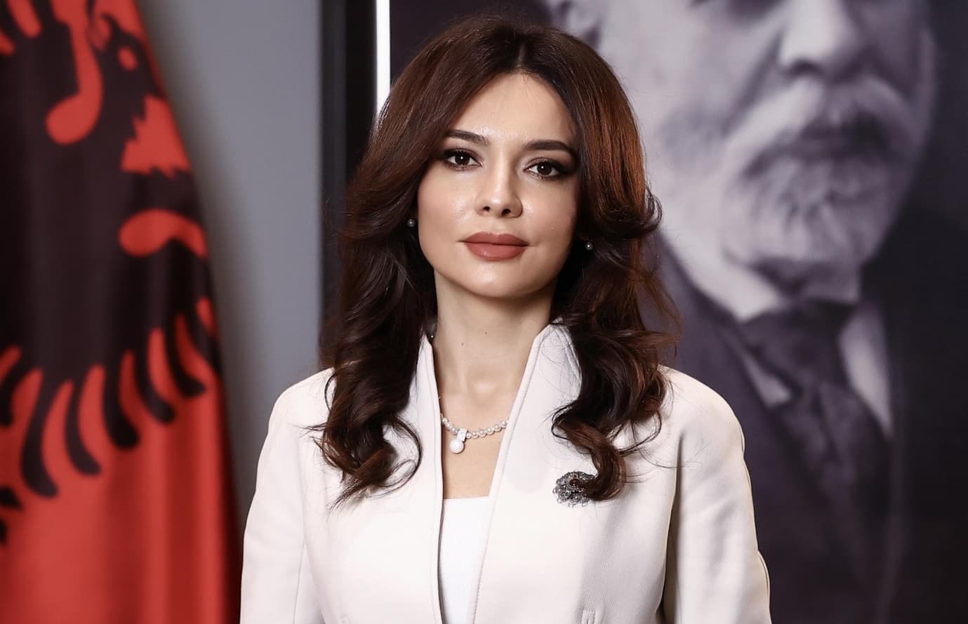 A i kushtoi vizita në Kosovë me shkarkim , vjen reagimi nga Elisa Spiropali