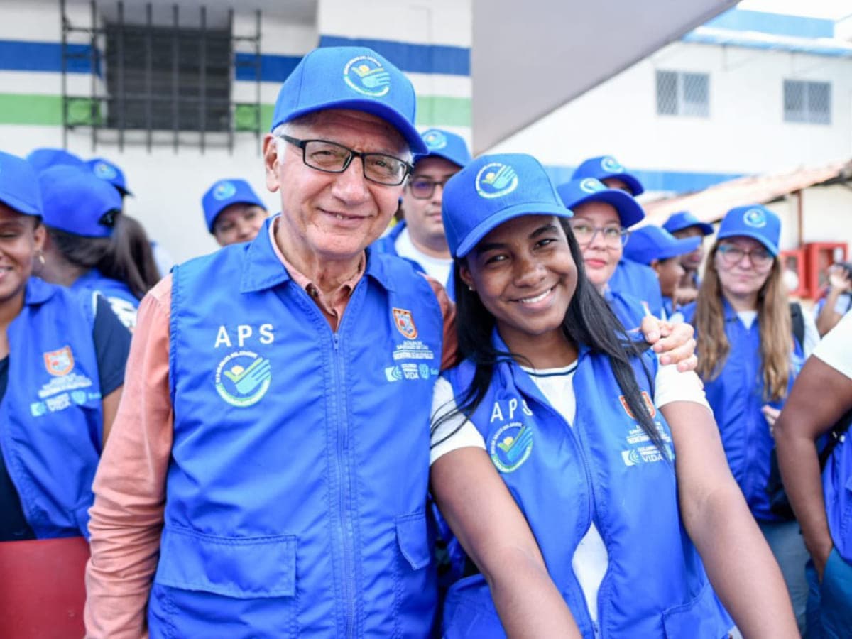 Los Equipos Básicos en Salud atienden campesinos , sostienen clientelas y gastan sin control