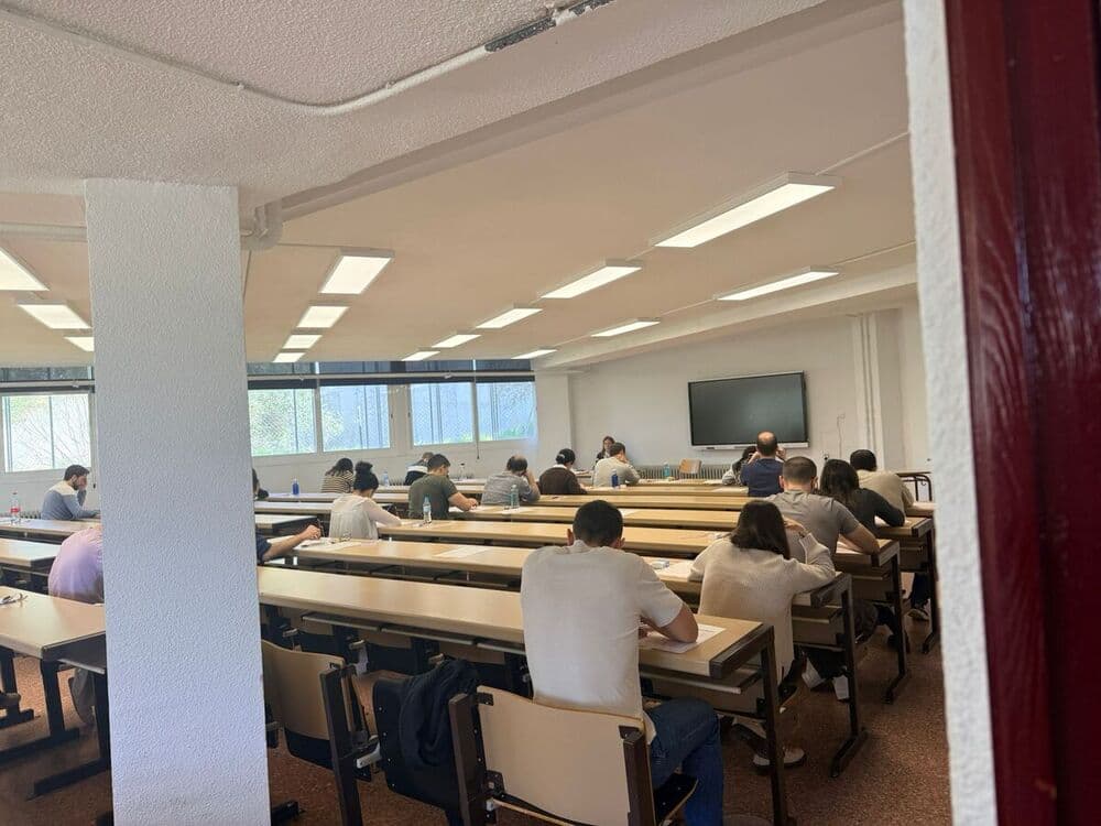 Celebrados los primeros exámenes de la mayor OPE del SESCAM | Noticias La Tribuna de Albacete