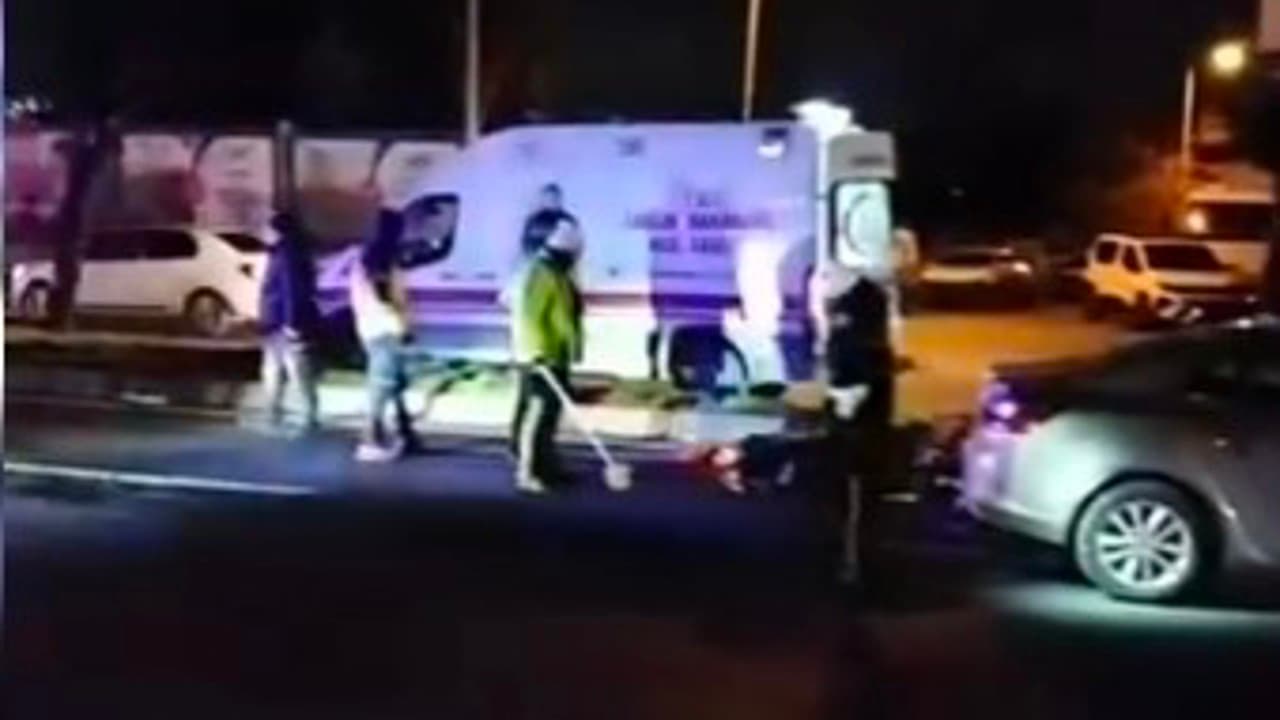 Avcılarda karşıdan karşıya geçen engelli genç , araba çarpması sonucu hayatını kaybetti