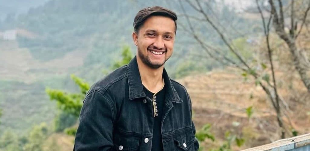 व्यक्तिपूजा कि विचारको राजनीति ?