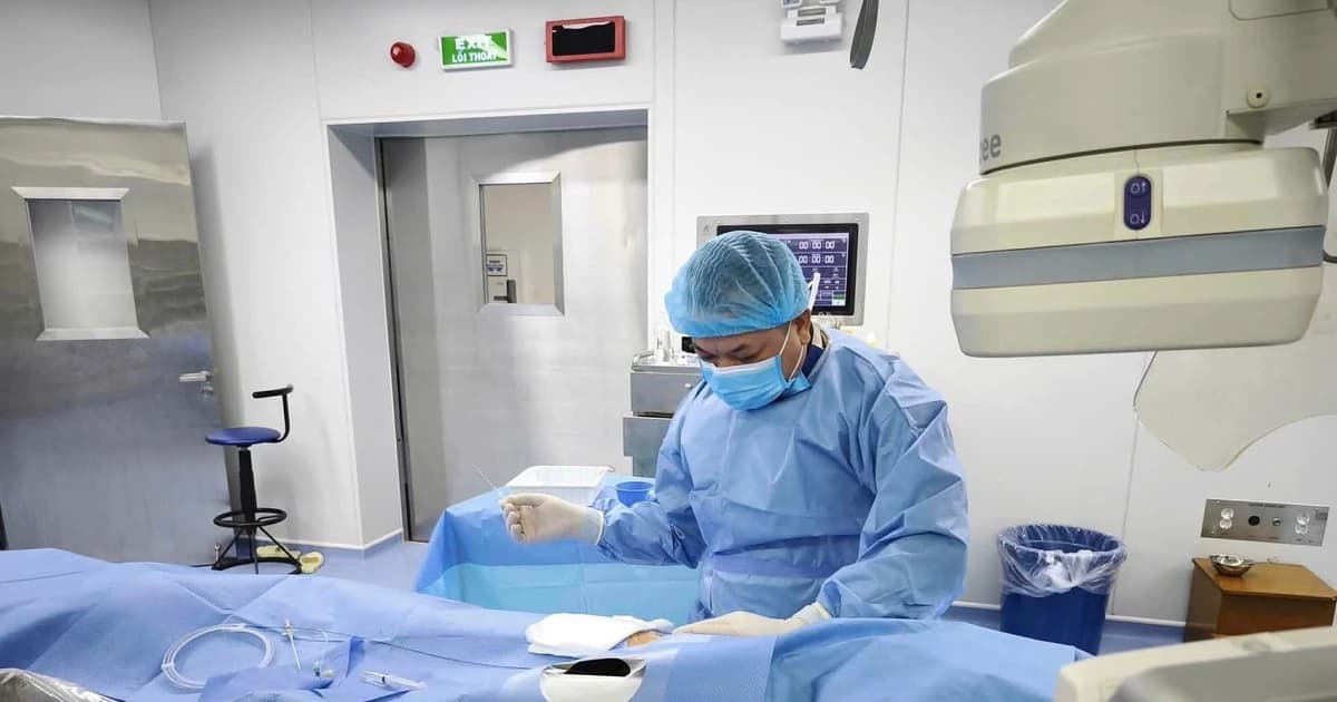 Cứu bệnh nhân ho ra máu nặng nhờ kỹ thuật can thiệp mạch hiện đại