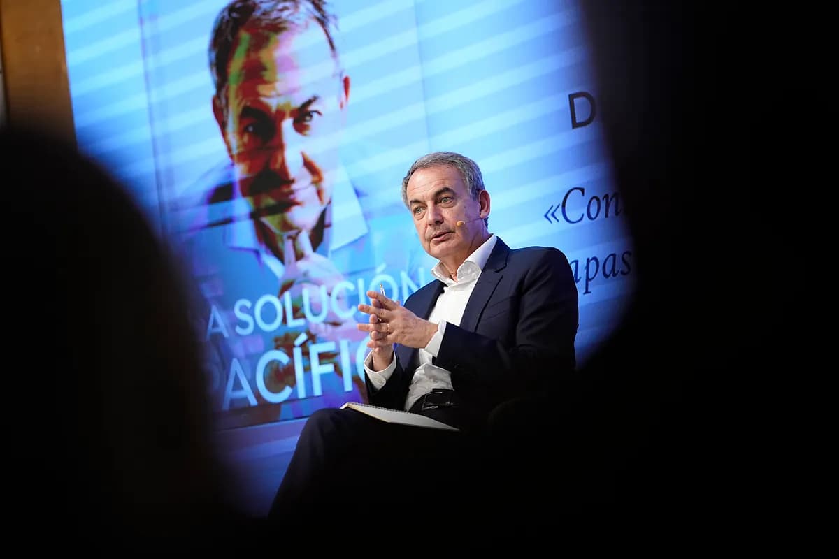 Zapatero dise en persona la empresa de su pagador a los 25 días del pacto Sánchez - Iglesias para gobernar cuatro años