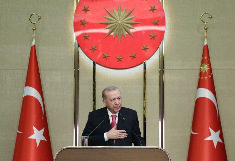 Erdogan se declară „ întristat de moartea ayatollahului Khamenei