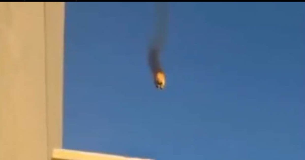 US Air Force F - 15 crashes in Kuwait as dramatic video captures horror final seconds