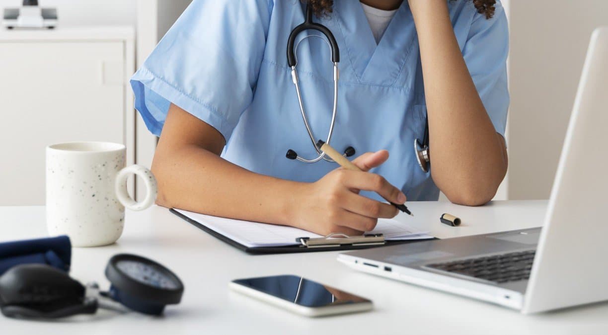 Senado aprova criao de exame para recém - formados em Medicina