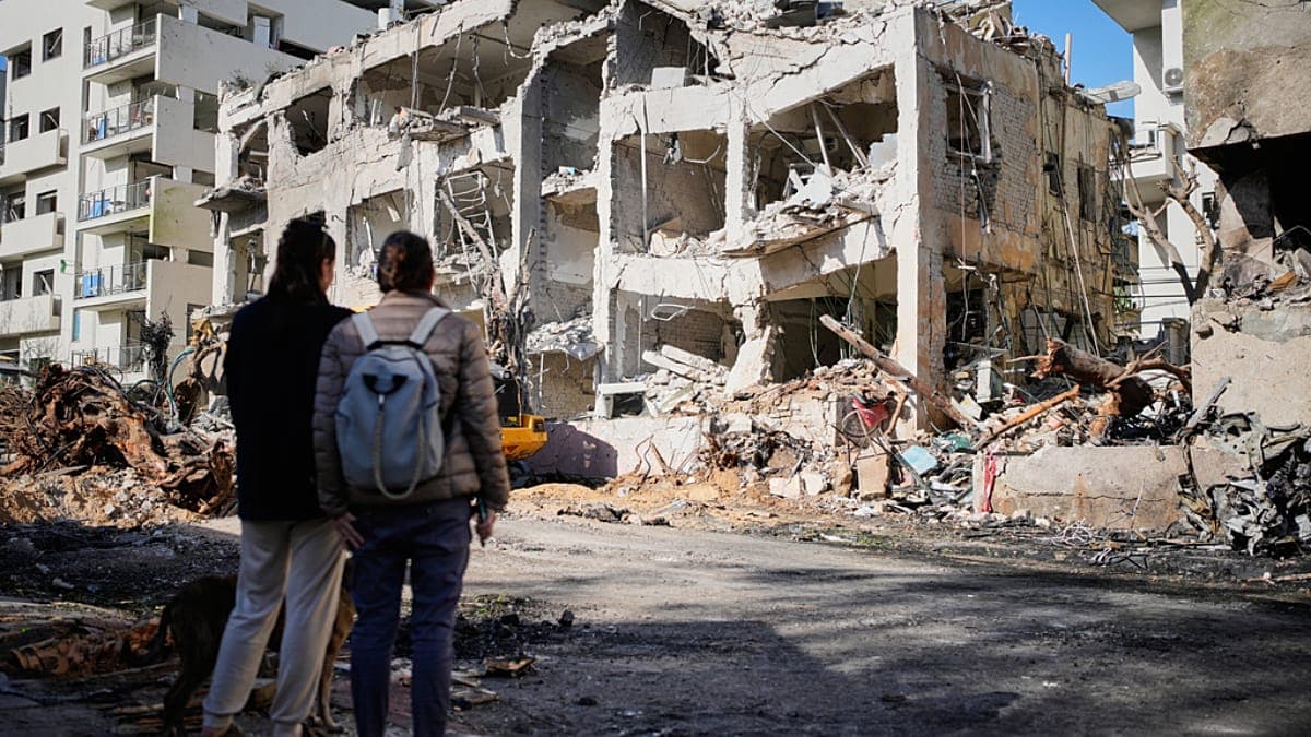 Live - Már az iráni televízió is megerősítette Ali Hamenei halálát , újabb iráni csapások a Közel - Keleten