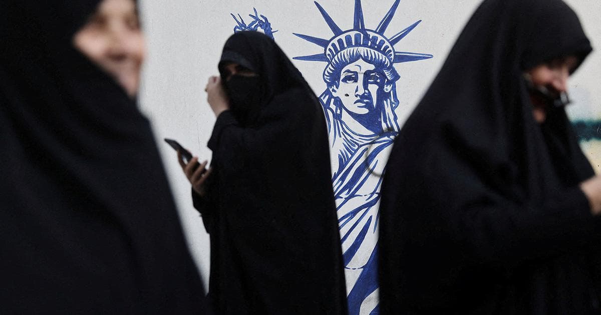 Powrót Pahlawich ? Rządy szachinszacha 2 . 0 to utopia