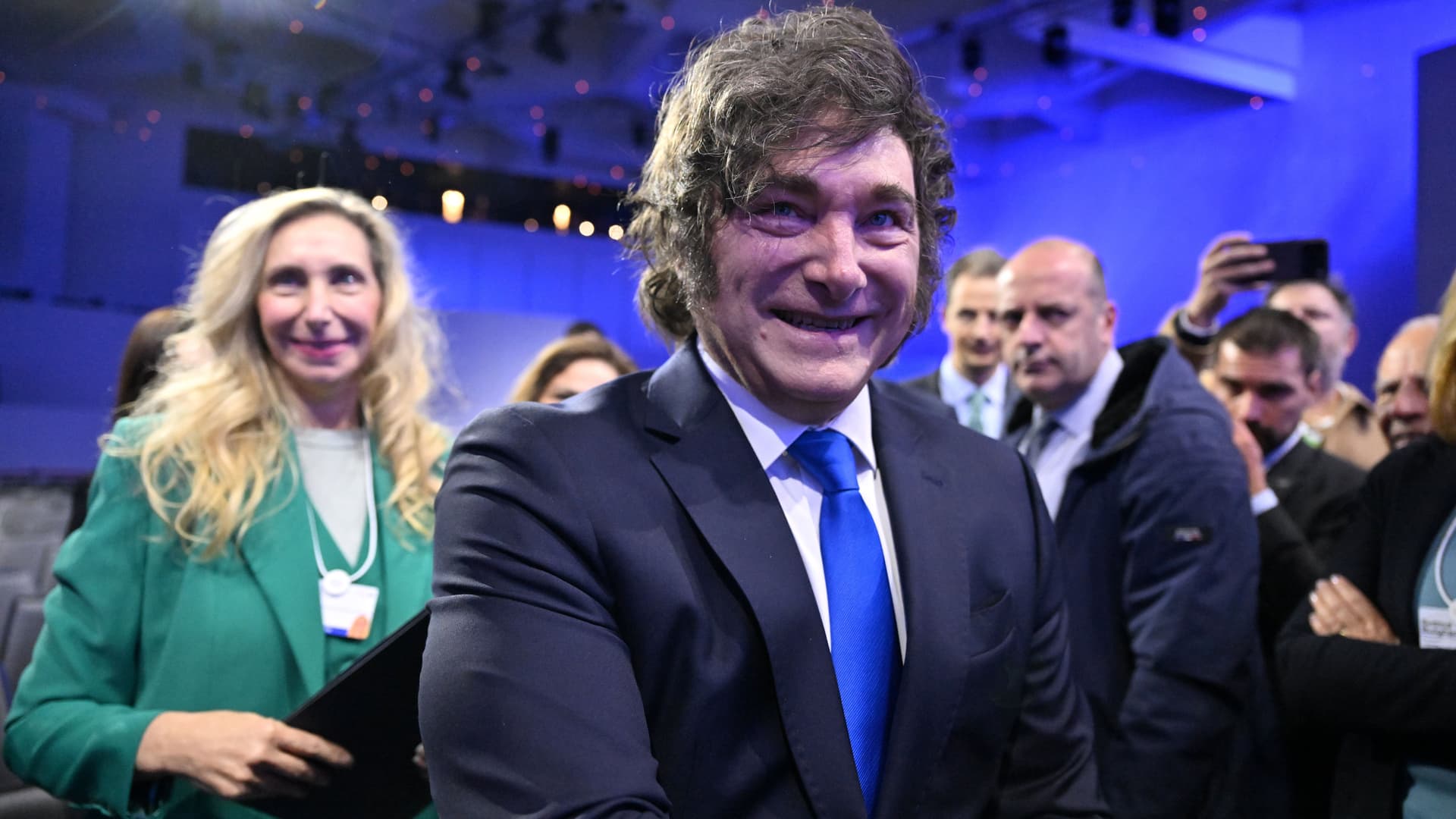 Milei presume de reformas a golpe de motosierra en un año clave ante las presidenciales de 2027