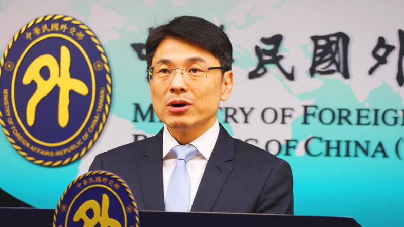 MOFA tells China not to meddle in evacuations