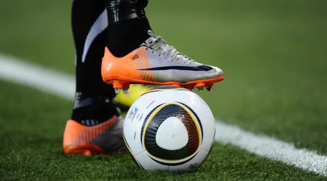 Frappes en Iran . Les matches de coupe dAsie prévus au Moyen - Orient reportés