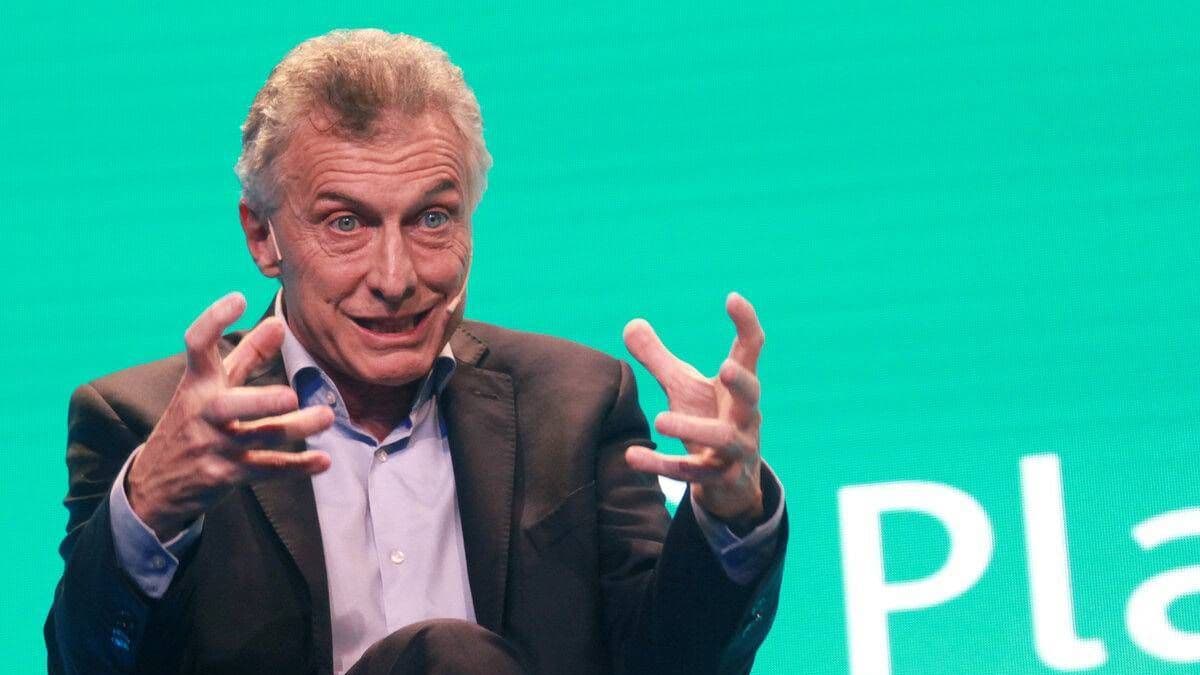 Maldito archivo : Mauricio Macri , Javier Milei y la eternidad tan perecedera