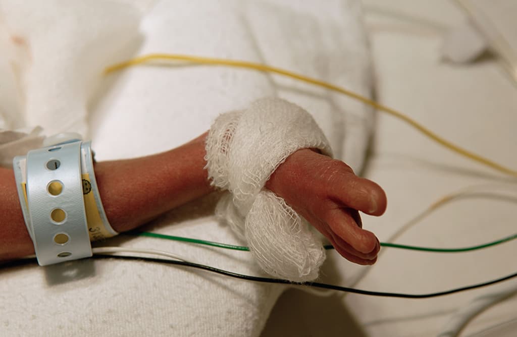 Welsh government highlights pharmacist staffing in neonatal and maternity care report