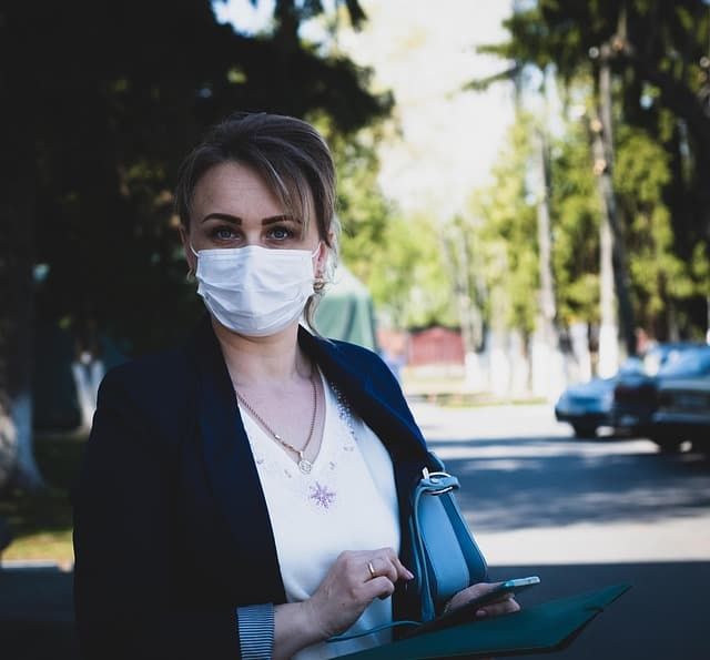 Congress and DMK are cheating people , says BJP Jual Oram