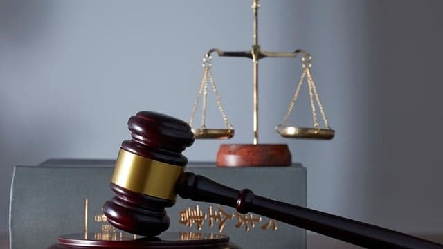 Rozhodnutí přijatá Radou guvernérů ECB ( jiná než rozhodnutí o stanovení úrokových sazeb )