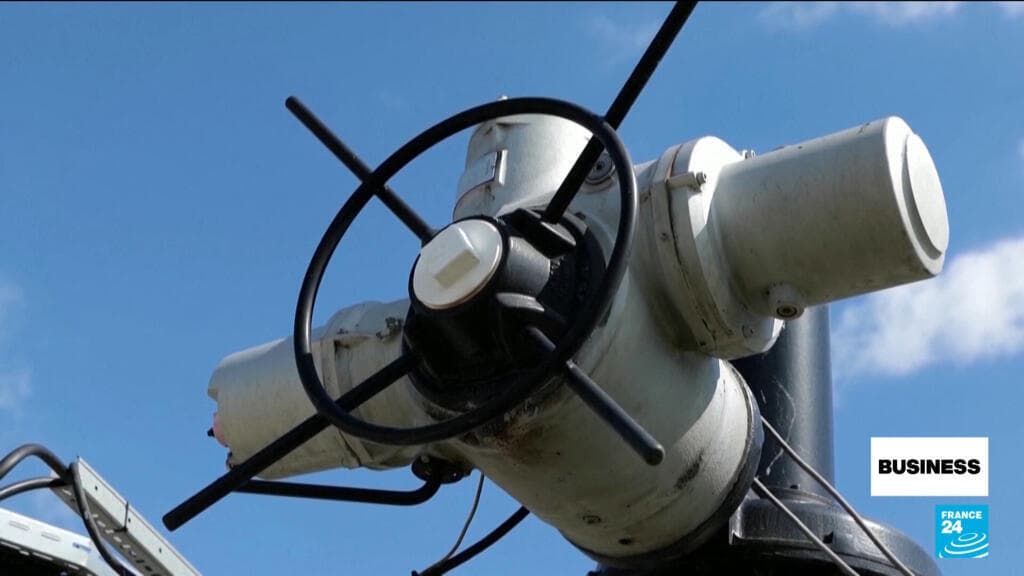 Hungary steps up rhetoric over Russian oil disruption