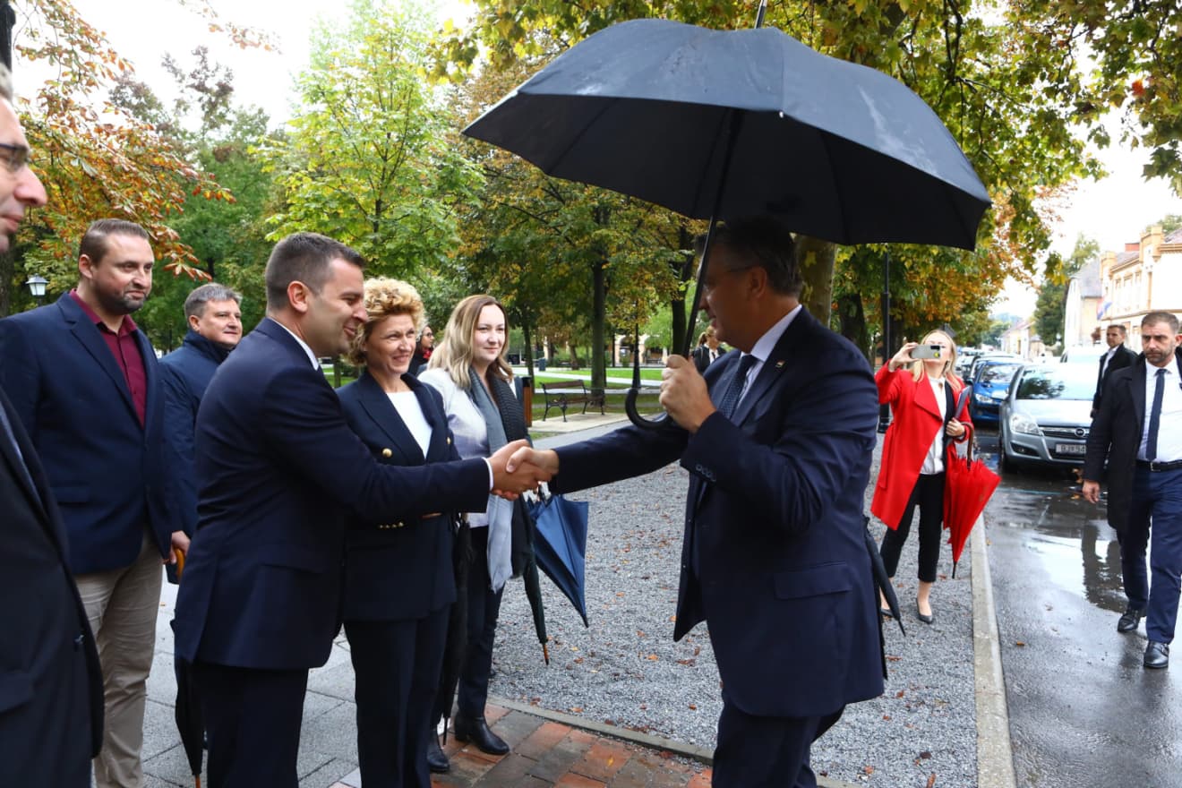 Plenković je opet savršeno odigrao igru prijestolja : Insajderi nam otkrili kako je zapaprio partnerima